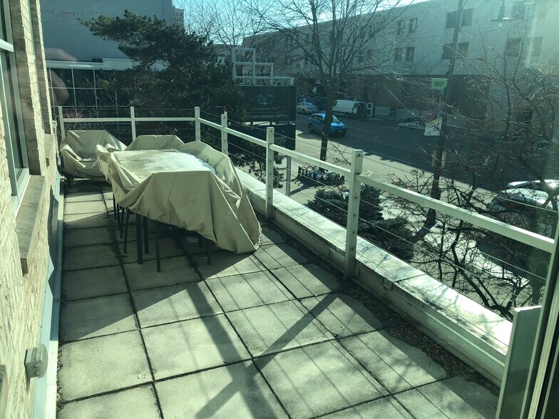 More Photos Of 330 W College Ave, Appleton Office For Lease