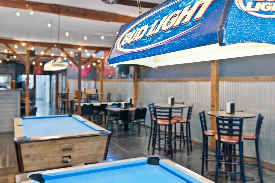 More Photos Of 322 N Pennsylvania Ave, Lawson Bar For Sale