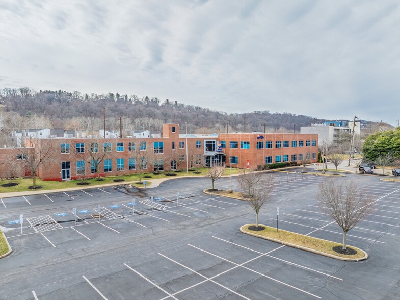 More Photos Of 951 E Hector St, Conshohocken Unknown For Lease