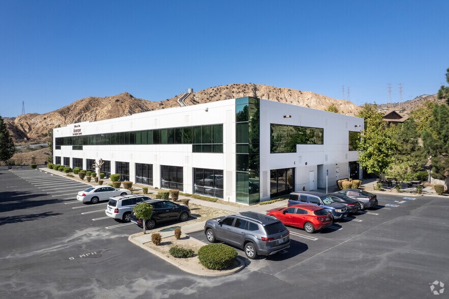 More Photos Of 13800 Balboa Blvd, Sylmar Office For Sale