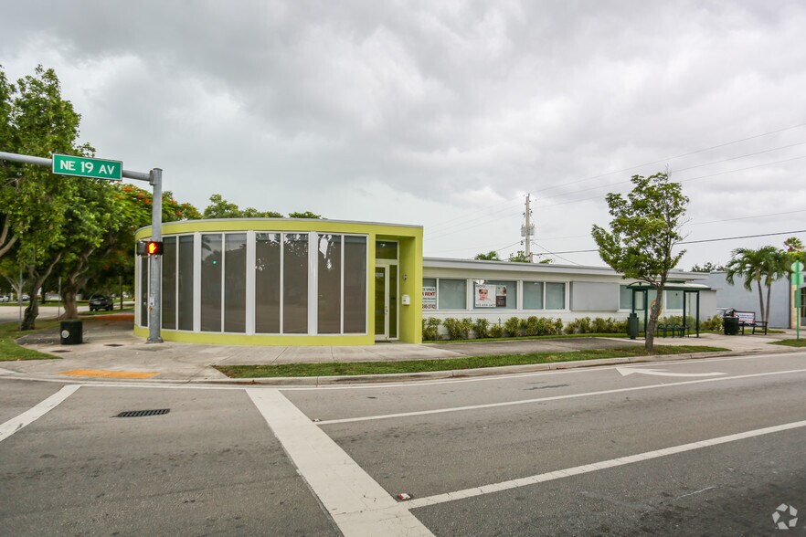 Primary Photo Of 17100 NE 19th Ave, North Miami Beach Medical For Sale