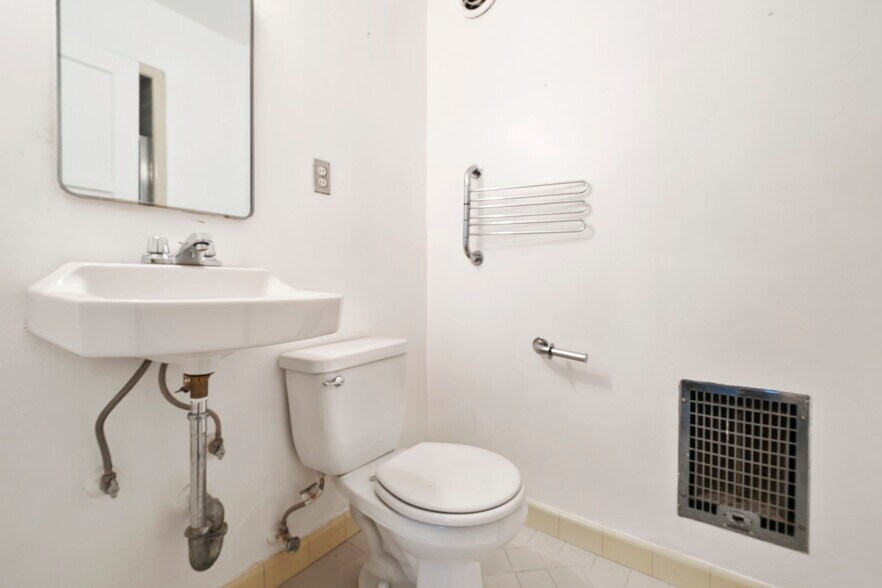 More Photos Of 1248 N Crescent Heights Blvd, West Hollywood Apartments For Sale