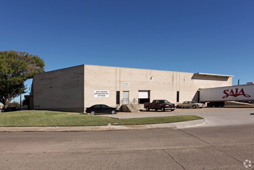 More Photos Of 10820 Composite Dr, Dallas Warehouse For Sale