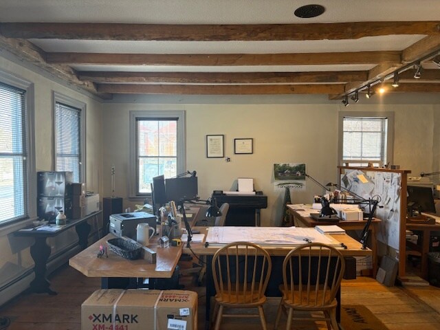 More Photos Of 81 Central St, Woodstock Office For Lease