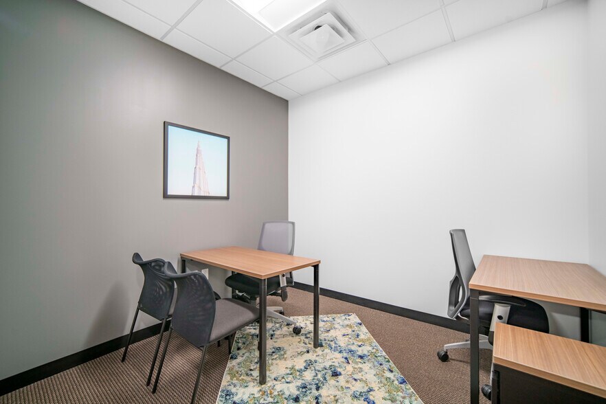 More Photos Of 7301 N 16th St, Phoenix Coworking Space