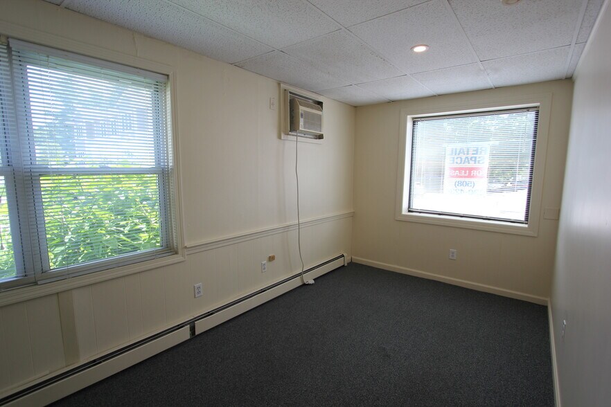 More Photos Of 16-18 Cottage St, Franklin Unknown For Lease