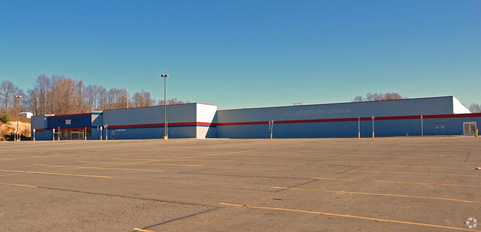 Primary Photo Of 1556 E Main St, Oak Hill Showroom For Sale