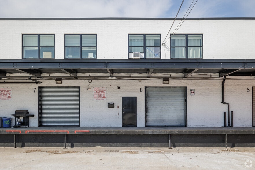 More Photos Of 1000 Jefferson Ave, Elizabeth Distribution For Lease