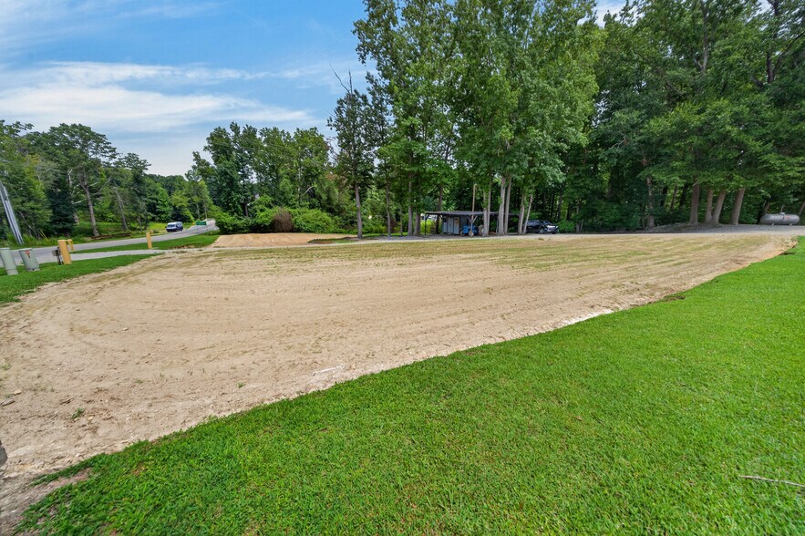 More Photos Of 409 Wagstaff Rd, Fuquay-Varina Manufacturing For Sale