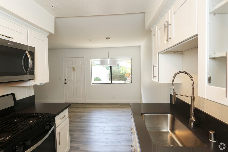 More Photos Of 8815 Cynthia St, West Hollywood Apartments For Sale