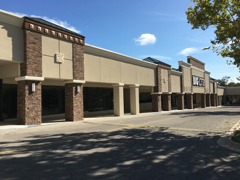 More Photos Of 2549-2705 E Silver Springs Blvd, Ocala Unknown For Lease