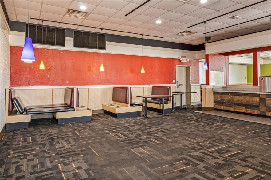 More Photos Of 4711 E National Rd, Richmond Fast Food For Sale