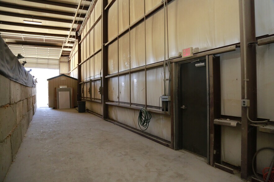 More Photos Of 255 S Plant St, Morgantown Distribution For Lease