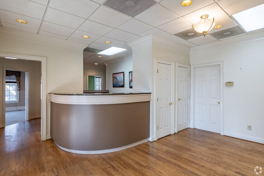 More Photos Of 600 Village Trace NE, Marietta Loft Creative Space For Lease