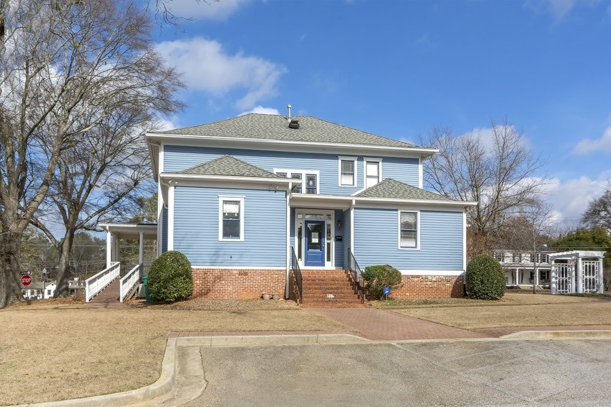 More Photos Of 200 Stonewall Ave W, Fayetteville Lodge Meeting Hall For Lease