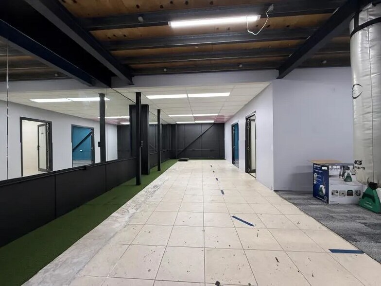 More Photos Of 3 Kaleski St, Moorebank Warehouse For Lease