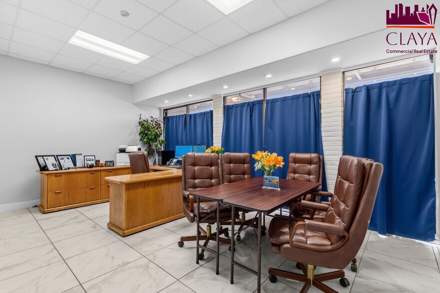 More Photos Of 1600 University Blvd, Brownsville Office For Sale