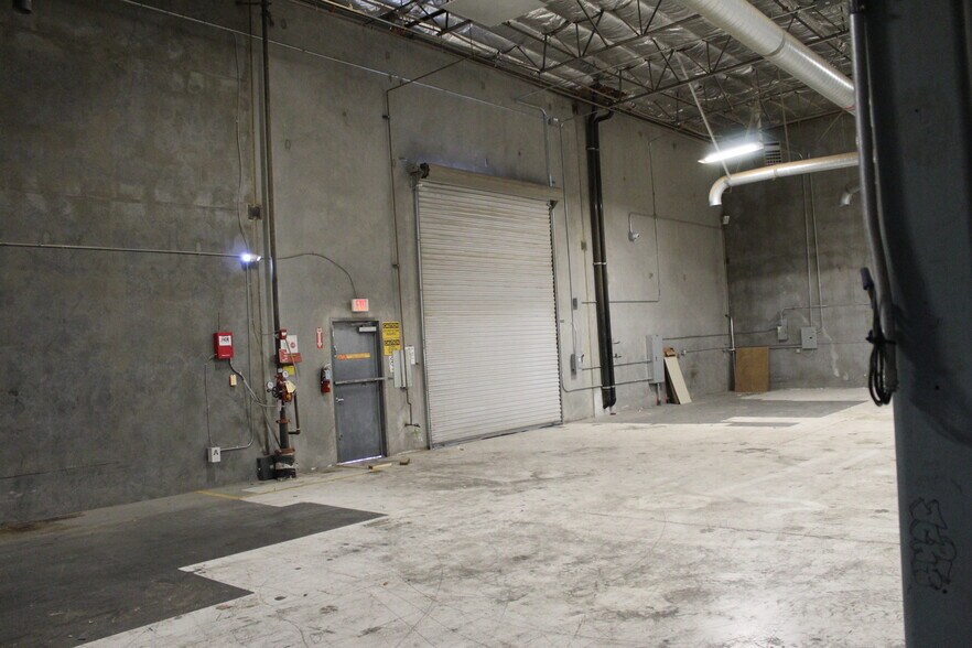 More Photos Of 2919 N Lamb Blvd, Las Vegas Warehouse For Lease