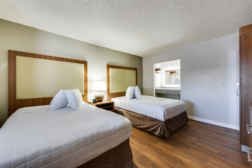 More Photos Of 3023 E Hwy 80, Odessa Hotel For Sale