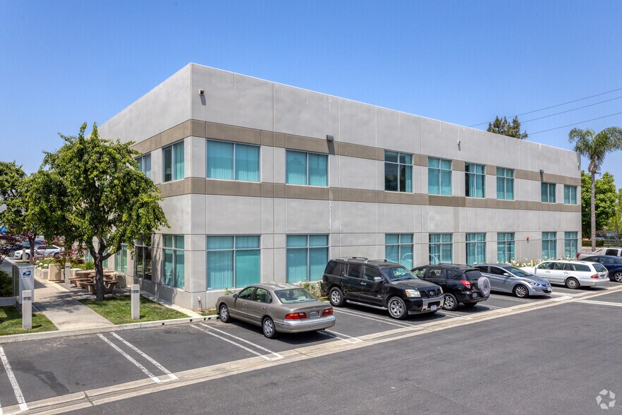 More Photos Of 5882 Bolsa Ave, Huntington Beach Office For Lease
