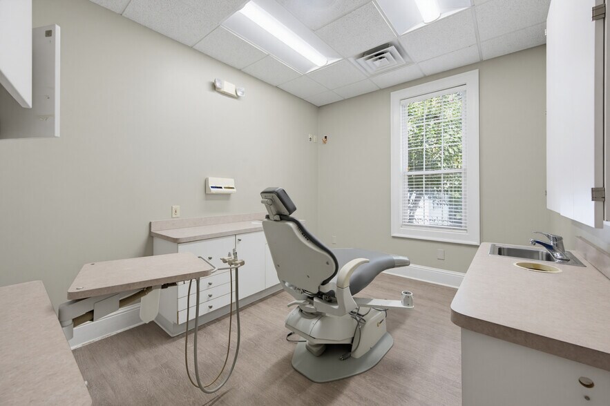 More Photos Of 129 Marble Mill Rd, Marietta Medical For Sale