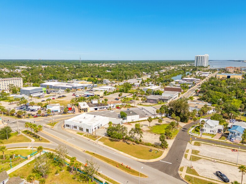 More Photos Of 118 Fairview Ave, Daytona Beach Freestanding For Sale