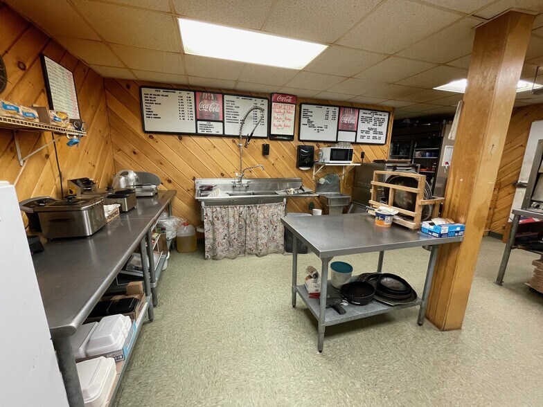 More Photos Of 21 Corinna Road Rd, Saint Albans Convenience Store For Sale