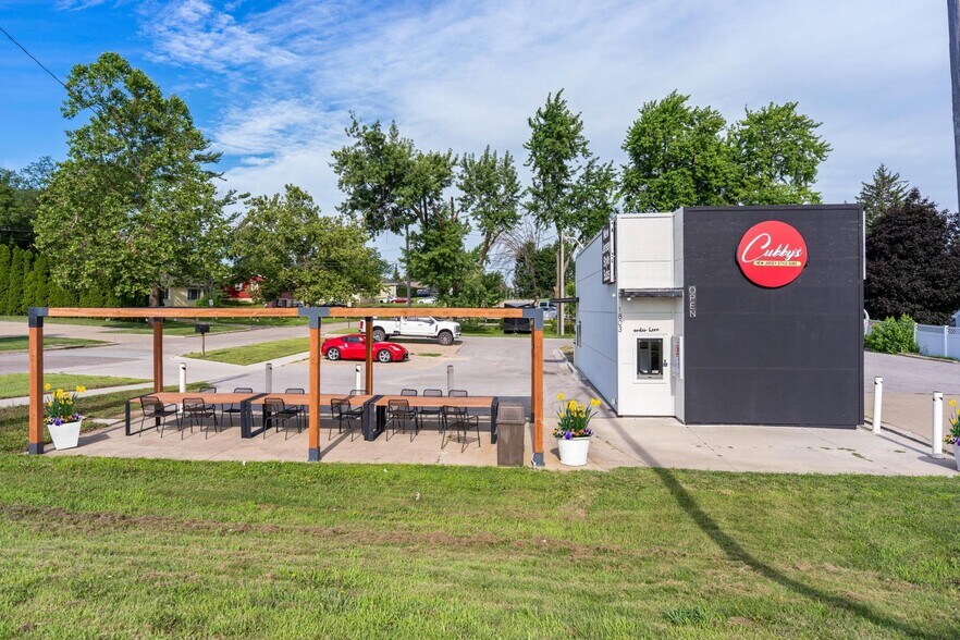 More Photos Of 1803 S Center St, Marshalltown Restaurant For Sale