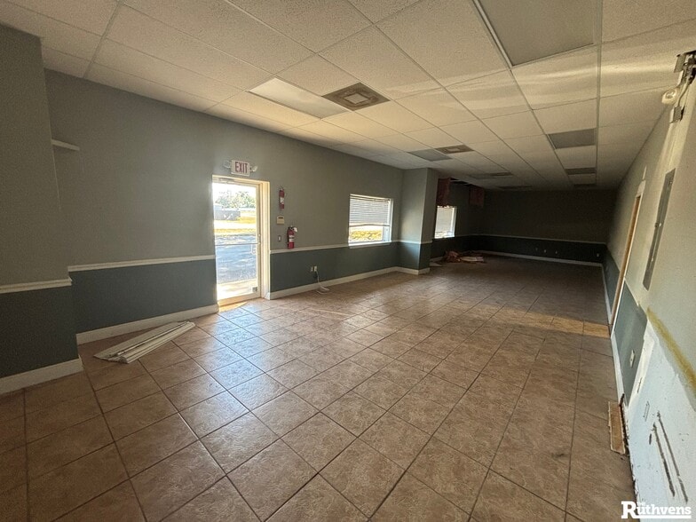 More Photos Of 1503 N Lake Ave, Avon Park Storefront Retail Office For Sale