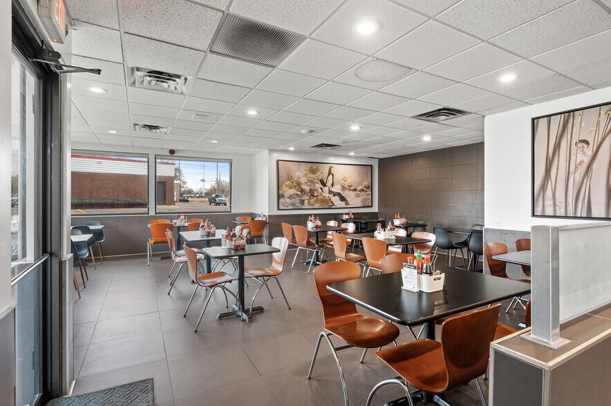 More Photos Of 7429 E River Rd, Fridley Restaurant For Sale