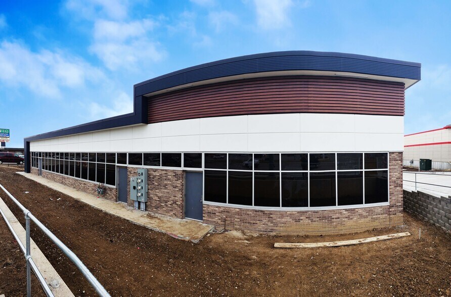 More Photos Of 308 N 48th St, Lincoln Storefront Retail Office For Lease