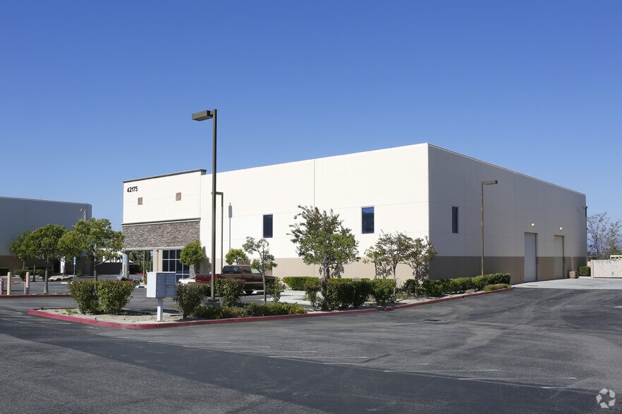 More Photos Of 42175 Zevo Dr, Temecula Warehouse For Lease