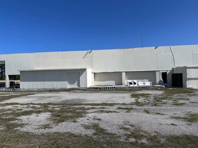More Photos Of 761 Wesley Ave, Tarpon Springs Manufacturing For Sale