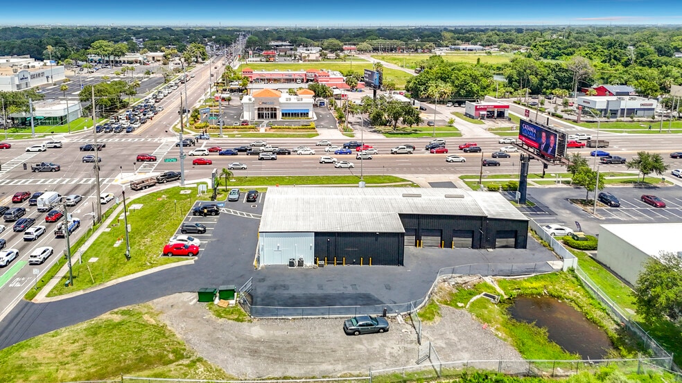 More Photos Of 8338 N Dale Mabry Hwy, Tampa Showroom For Sale