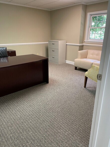 More Photos Of 1125 Cambridge Sq, Alpharetta Loft Creative Space For Sale