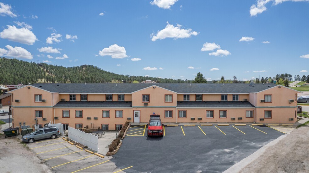 More Photos Of 519 Crook St, Custer Hotel For Sale