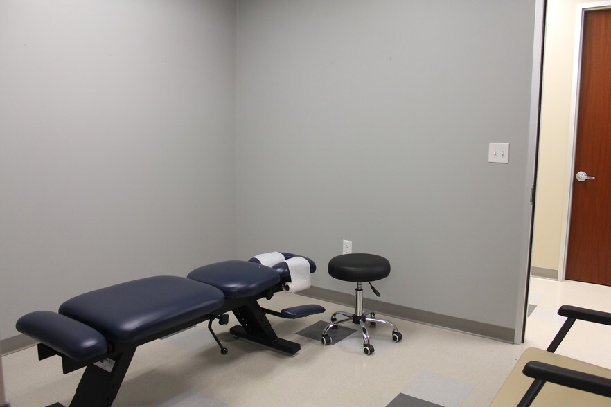 More Photos Of 10423 State Highway 151, San Antonio Medical For Lease