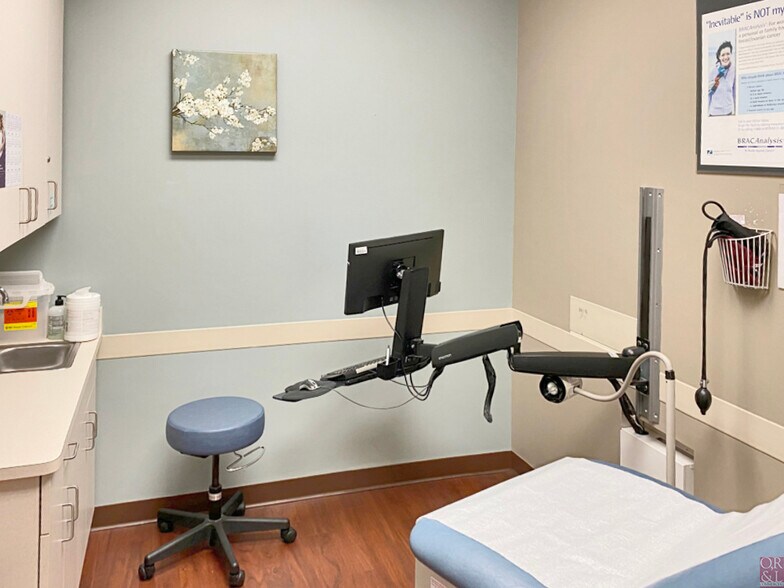 More Photos Of 1260 Silas Deane Hwy, Wethersfield Medical For Lease