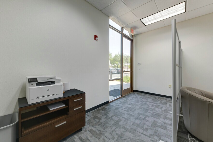 More Photos Of 7344 E Deer Valley Rd, Scottsdale Medical For Sale