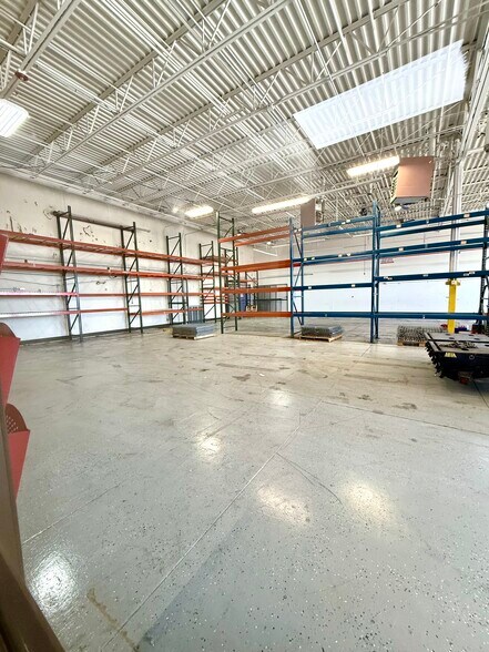 More Photos Of 5405 W 56th Ave, Arvada Warehouse For Lease