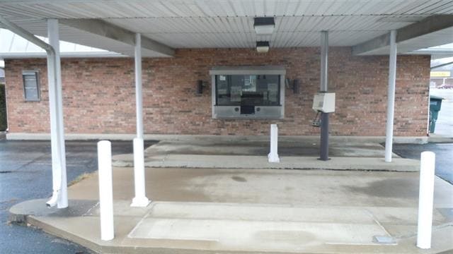 More Photos Of 4801 N Wheeling Ave, Muncie Freestanding For Sale