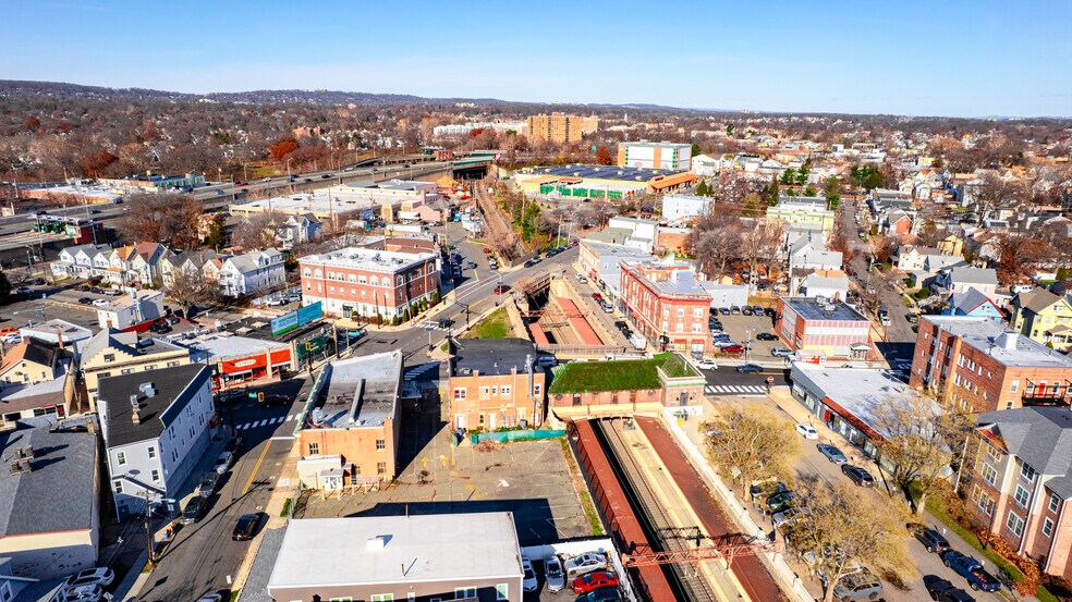 More Photos Of 9 Watsessing Ave, Bloomfield Flex For Sale