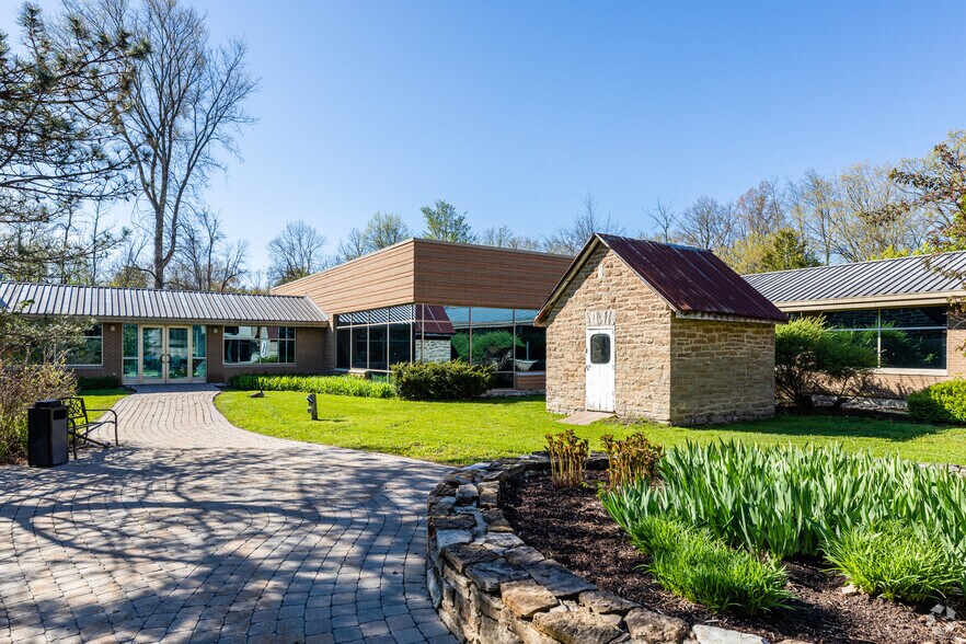 More Photos Of 11 Hines Rd, Ottawa Office For Sale