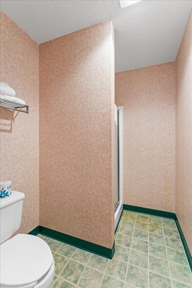 More Photos Of 3043 E Van Buren, Eureka Springs Hotel For Sale