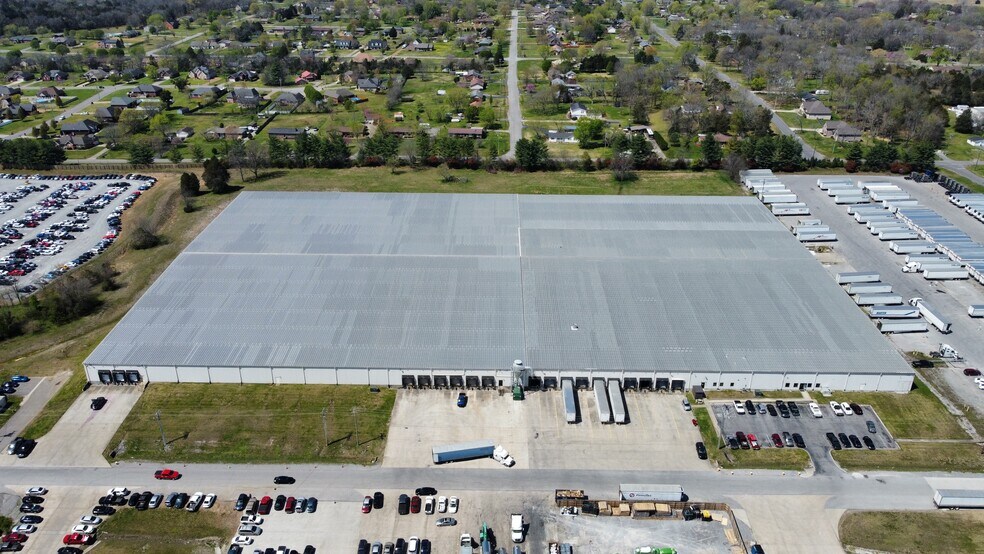 More Photos Of 1442 Toshiba Dr, Lebanon Distribution For Lease