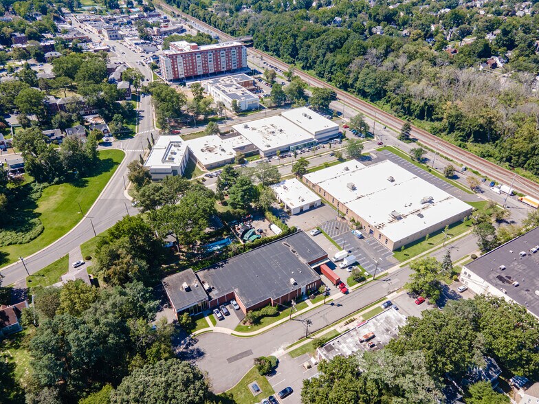 More Photos Of 111 Galway Pl, Teaneck Medical For Lease