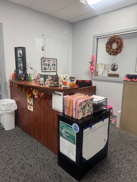 More Photos Of 301 Manchester Rd, Poughkeepsie Medical For Lease