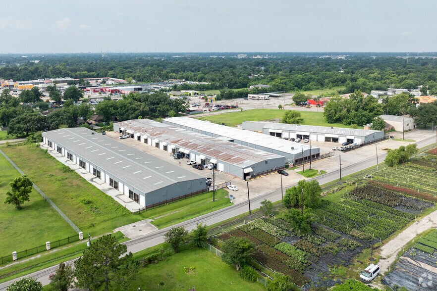More Photos Of 130 Mitchell Rd, Houston Unknown For Lease