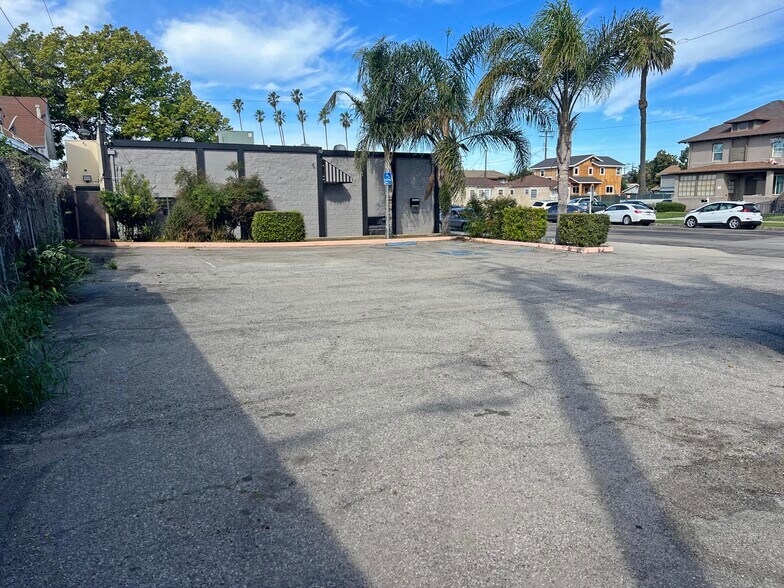 More Photos Of 252-254 W 1st St, Oxnard Office For Sale