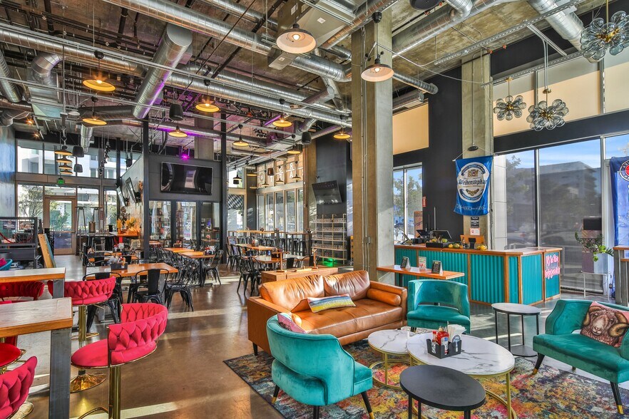 More Photos Of 1230 S Olive St, Los Angeles Apartments For Lease